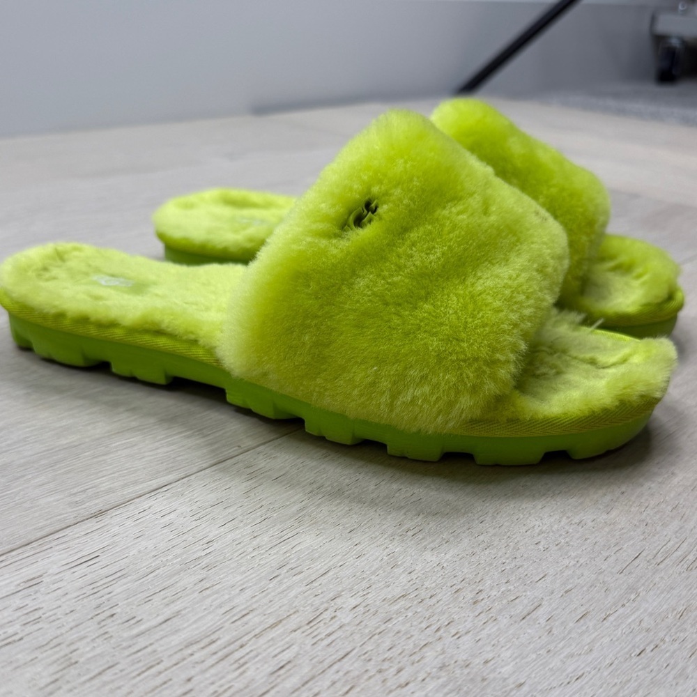 UGG Fur Sandals - Picture 5 of 12